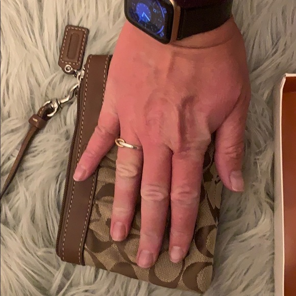 Authentic Coach classic brown wristlet - Picture 8 of 16